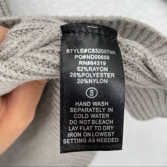 -Devotion by Cyrus Hi-Low Turtleneck NWOT S - Picture 7 of 9